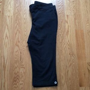Women’s navy capris size 8